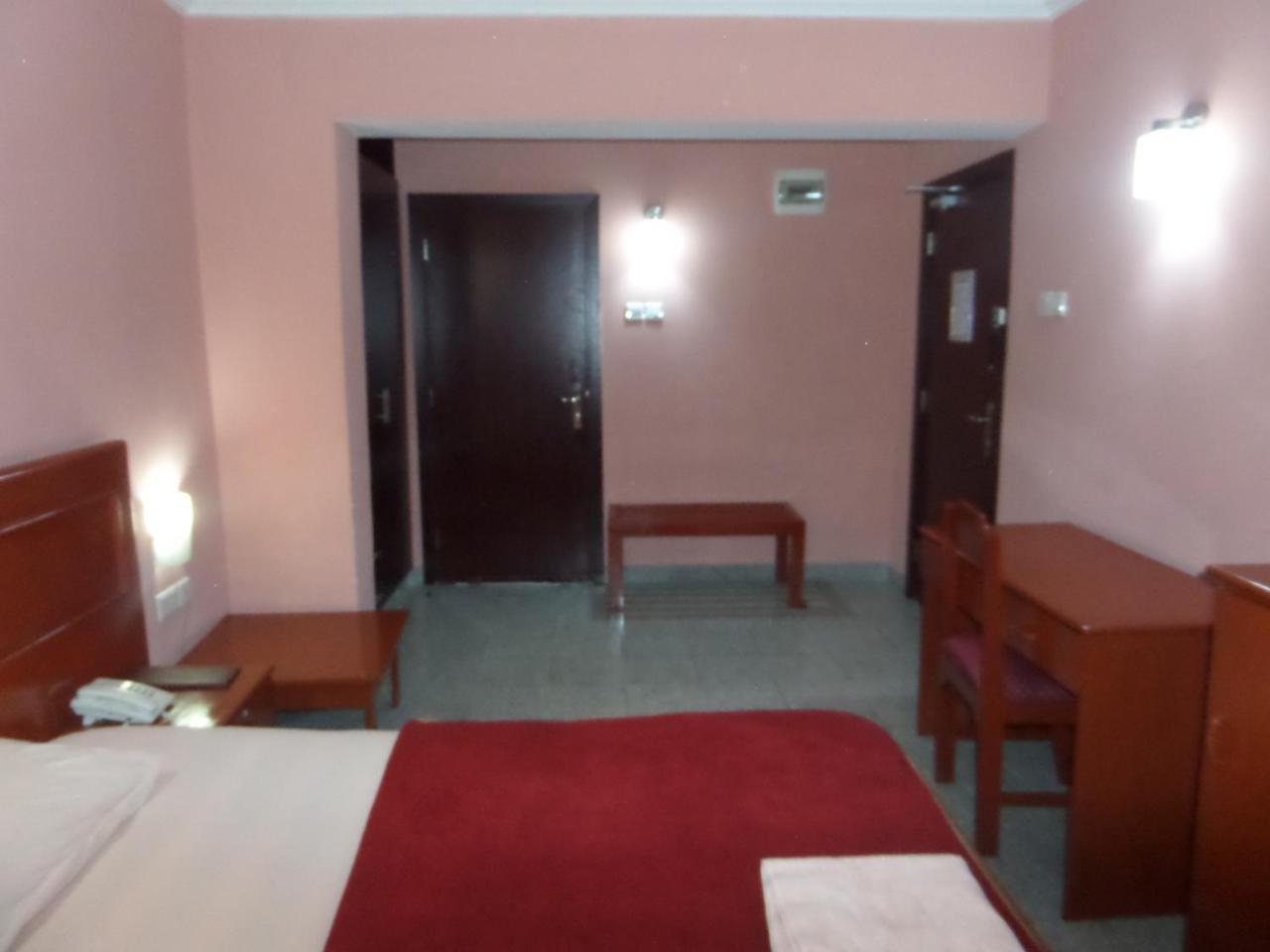 Hotel Newcastle Lagos Eksteriør bilde